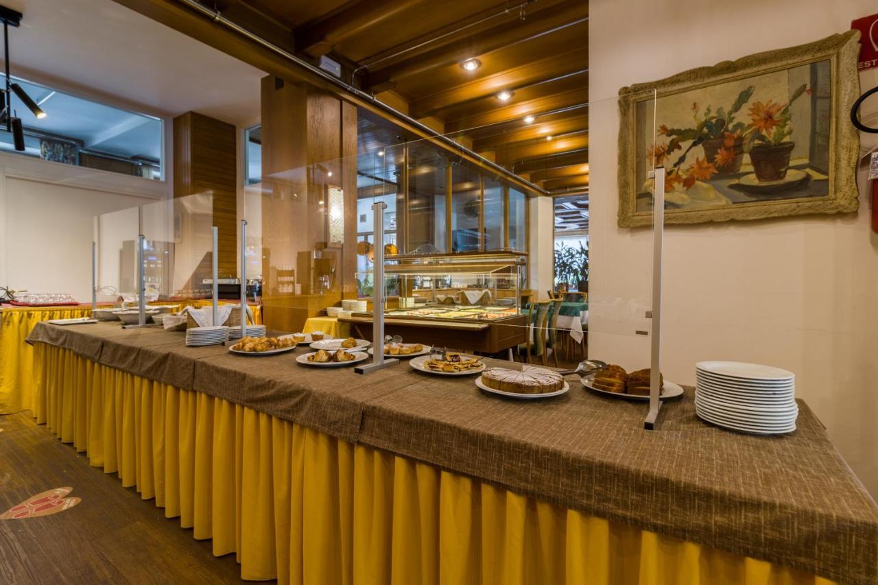 Hotel Villa Argentina Cortina dʼAmpezzo Eksteriør billede