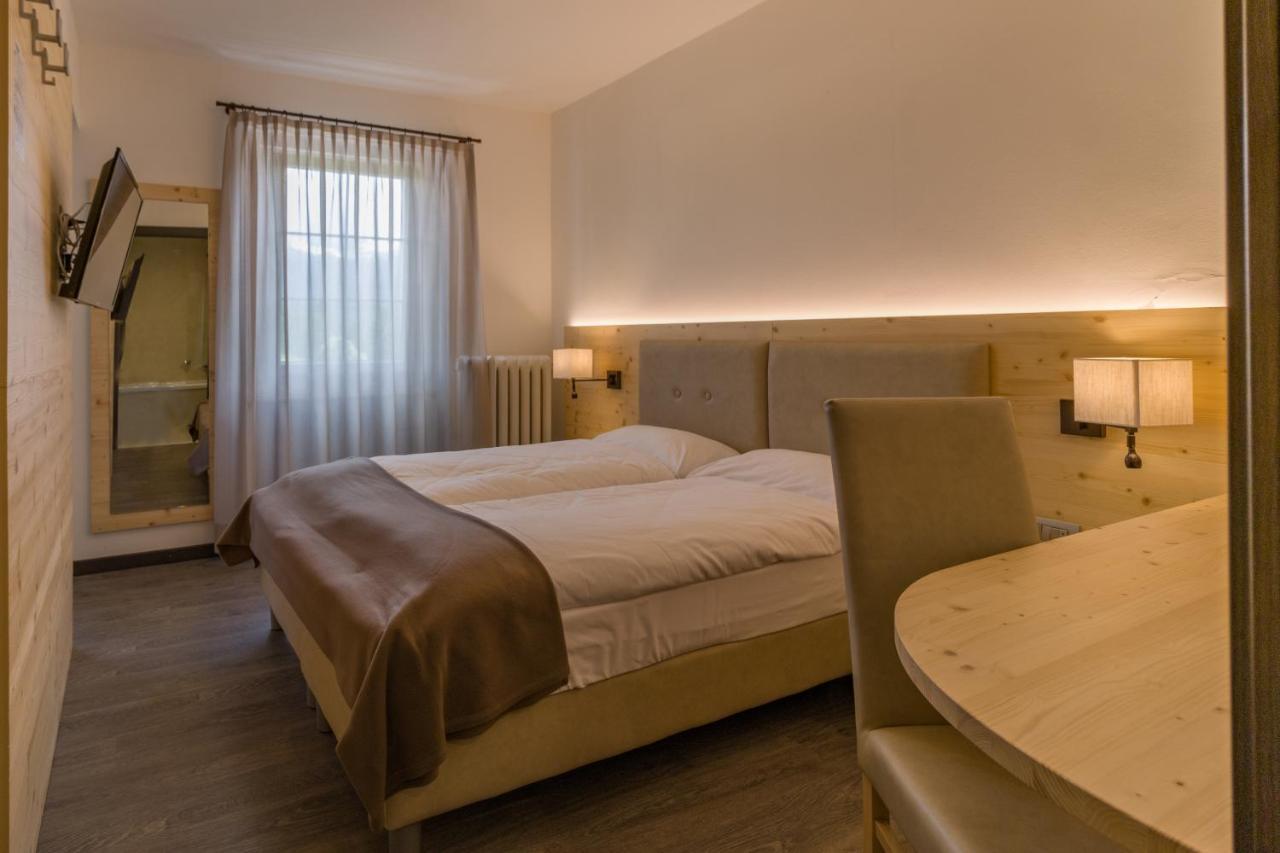 Hotel Villa Argentina Cortina dʼAmpezzo Eksteriør billede