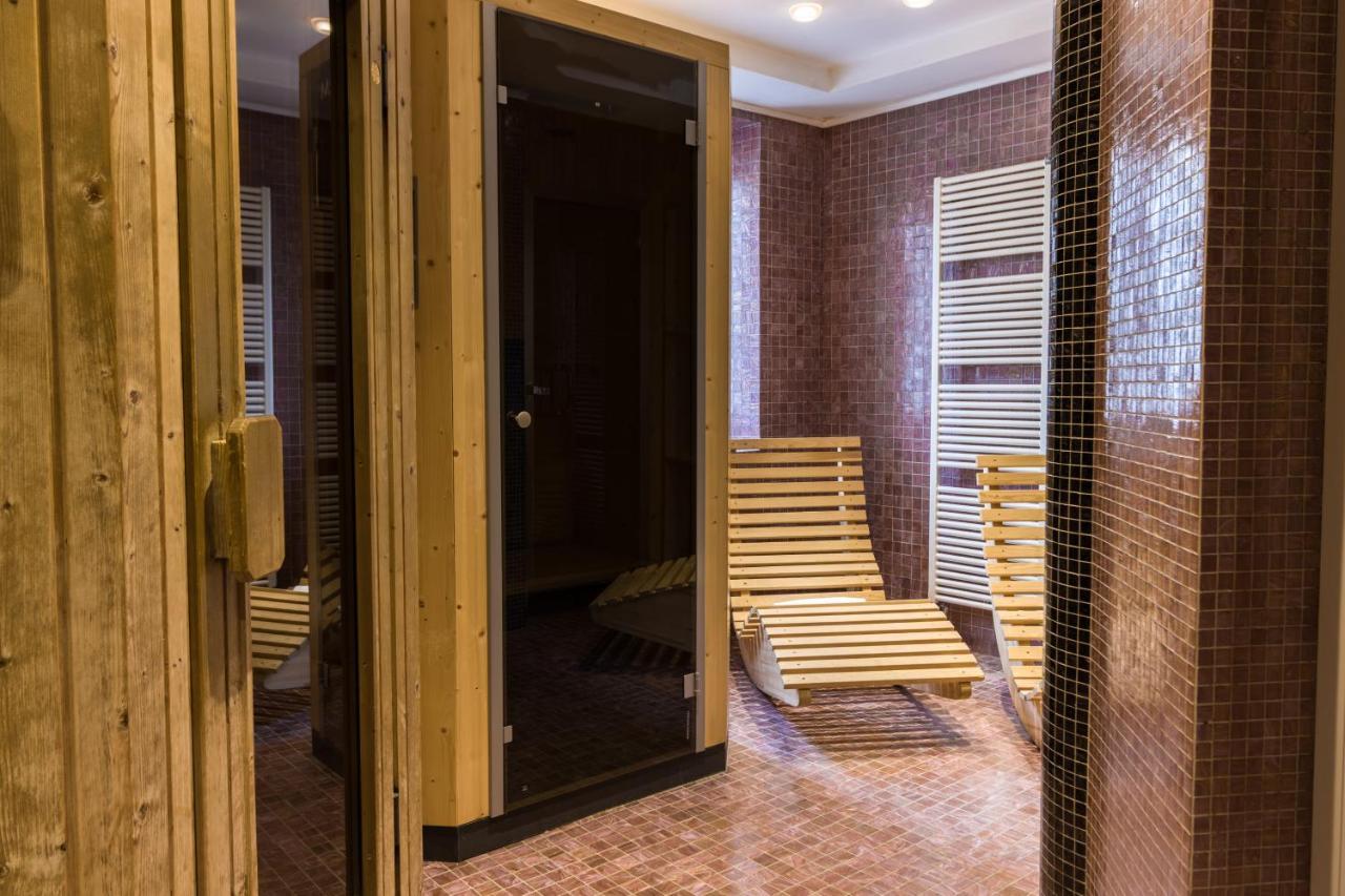 Hotel Villa Argentina Cortina dʼAmpezzo Eksteriør billede