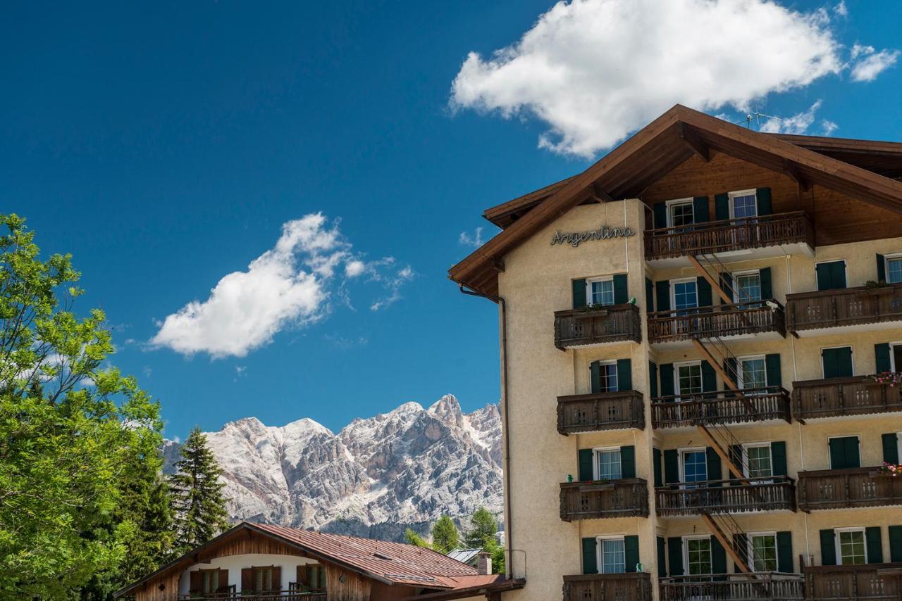 Hotel Villa Argentina Cortina dʼAmpezzo Eksteriør billede