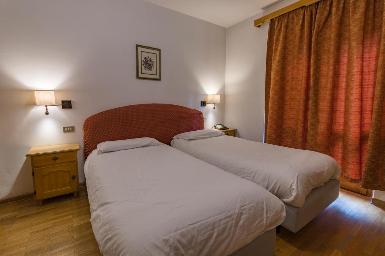 Hotel Villa Argentina Cortina dʼAmpezzo Værelse billede
